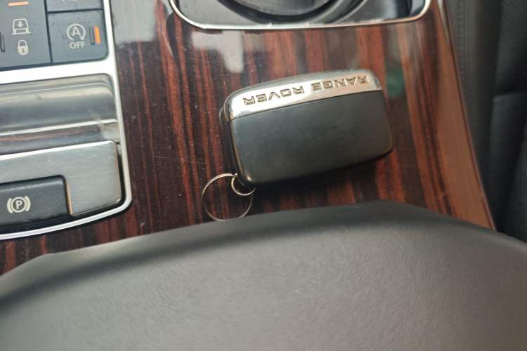 Used Land Rover Range 2014 Revised 3.0 SC V6 Vogue Vehicle Key