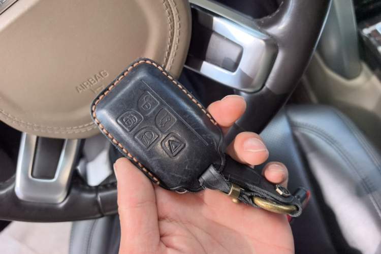 Used Land Rover Range 2014 Revised 3.0 SC V6 Vogue Vehicle Key