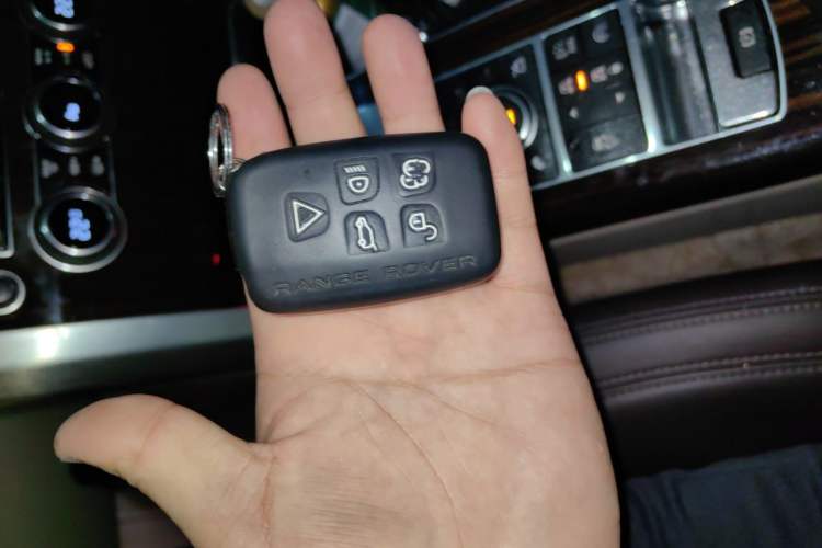Used Land Rover Range 2014 3.0 SC V6 Vogue Vehicle Key