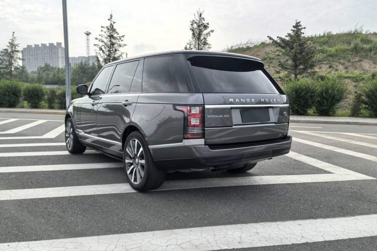 Used Land Rover Range 2014 3.0 SC V6 Vogue SE Exterior 4