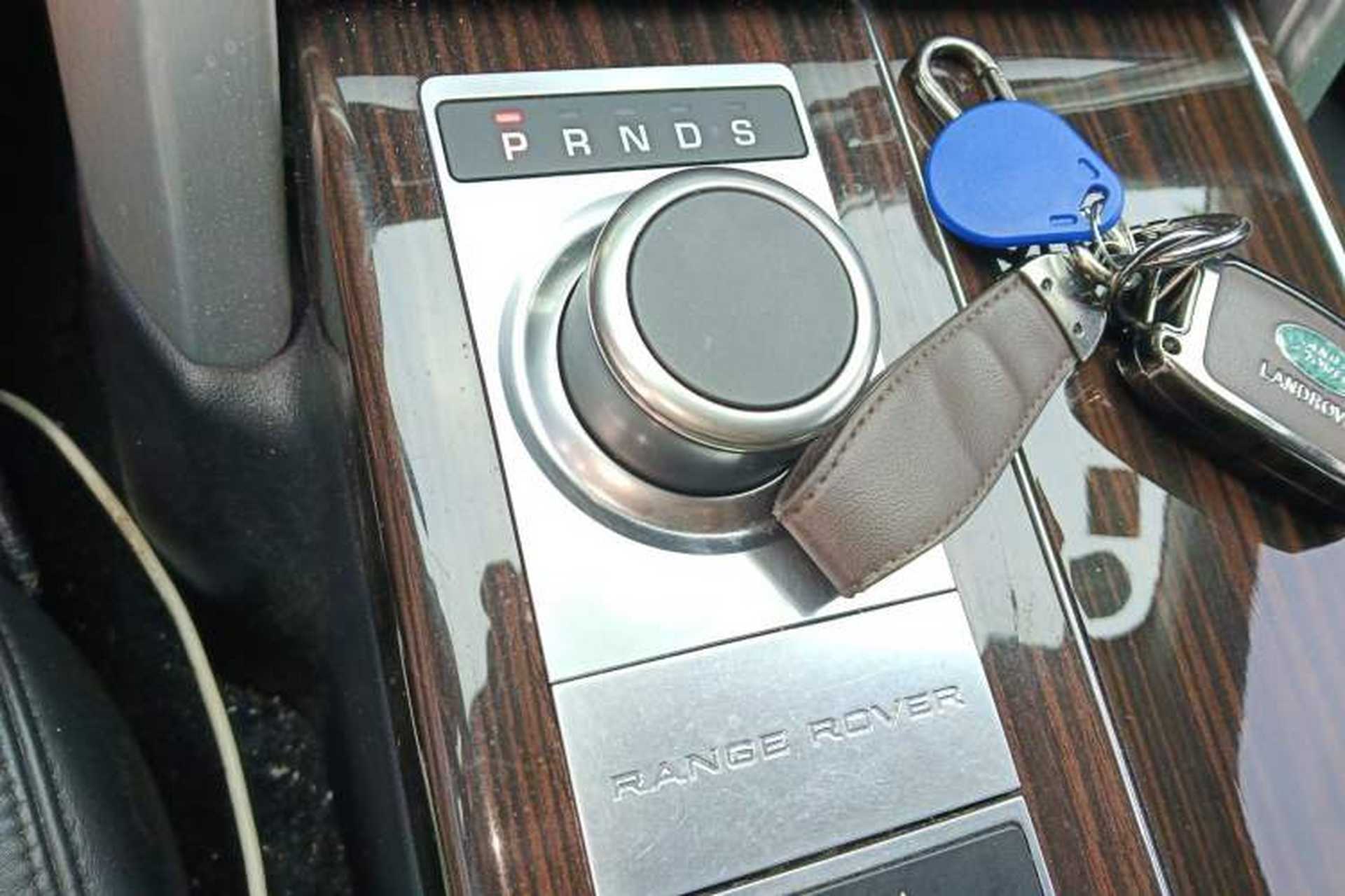 Used Land Rover Range 2014 3.0 SC V6 Vogue Gear Lever