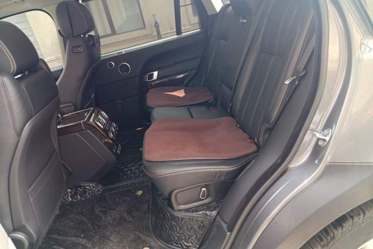 Used Land Rover Range 2014 3.0 SC V6 Vogue SE Interior 4