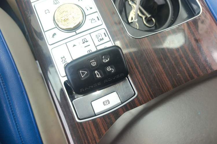 Used Land Rover Range 2014 Revised 3.0 SC V6 Vogue Vehicle Key