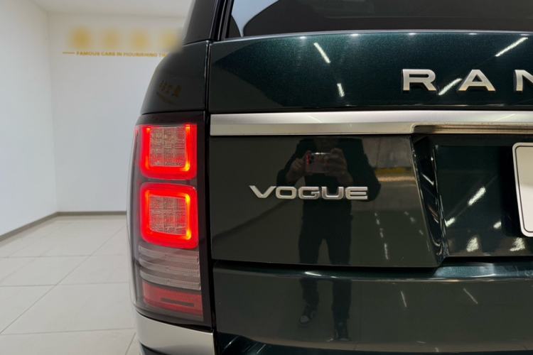 Used Land Rover Range 2014 Revised 3.0 SC V6 Vogue Exterior 6