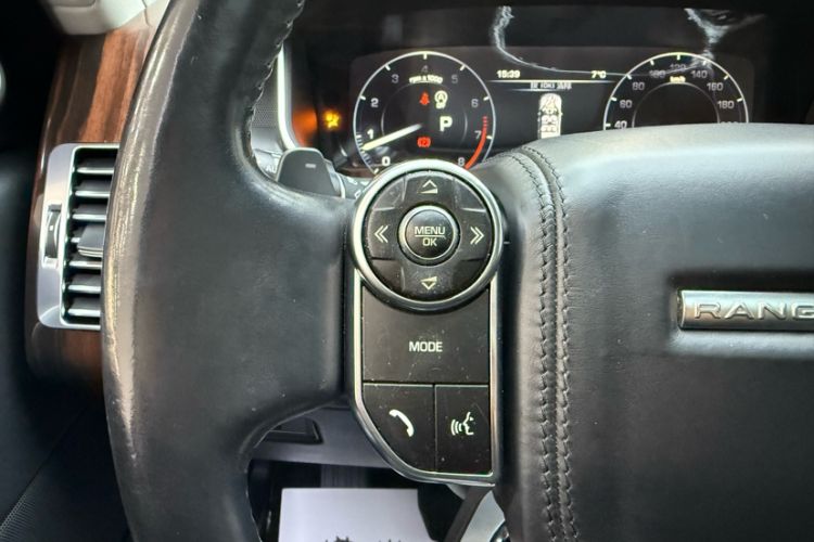 Used Land Rover Range 2014 Revised 3.0 SC V6 Vogue Interior 2