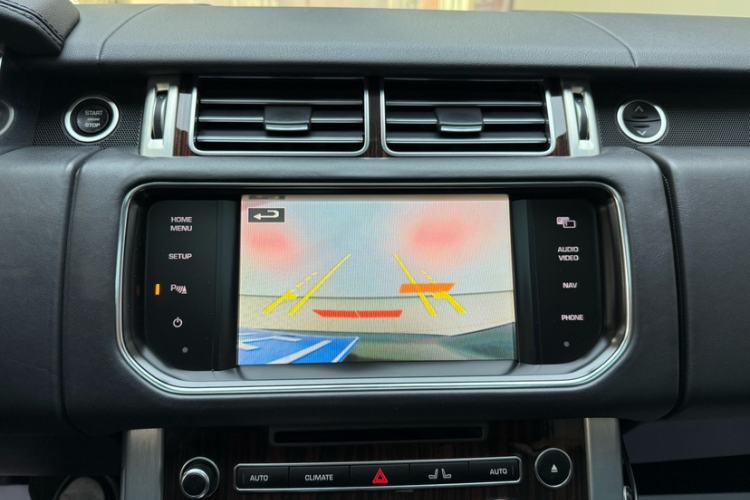 Used Land Rover Range 2014 Revised 3.0 SC V6 Vogue Interior 4