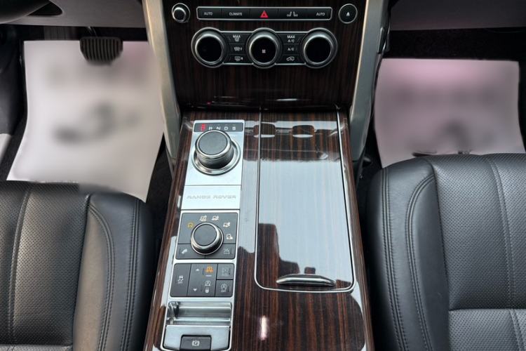 Used Land Rover Range 2014 Revised 3.0 SC V6 Vogue Interior 8