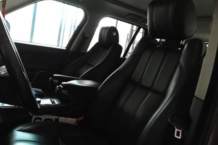 Used Land Rover Range 2014 Revised 3.0 SC V6 Vogue Left Front Seat