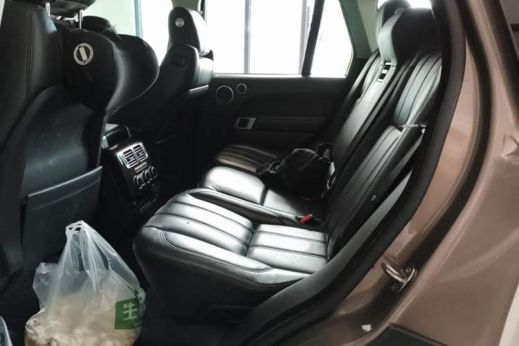 Used Land Rover Range 2014 Revised 3.0 SC V6 Vogue Left Rear Seat