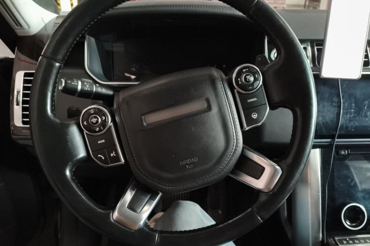 Used Land Rover Range 2014 Revised 3.0 SC V6 Vogue Steering Wheel