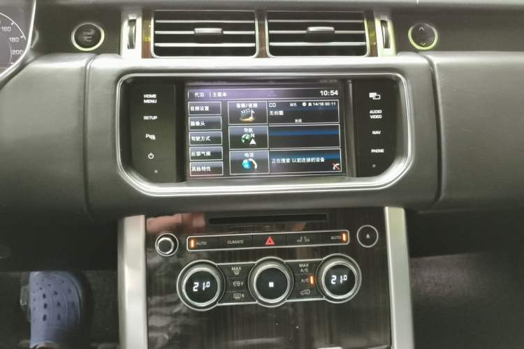 Used Land Rover Range 2014 Revised 3.0 SC V6 Vogue Audio And AC Panel