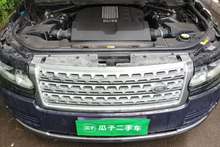 Used Land Rover Range 2014 Revised 3.0 SC V6 Vogue Engine Bay