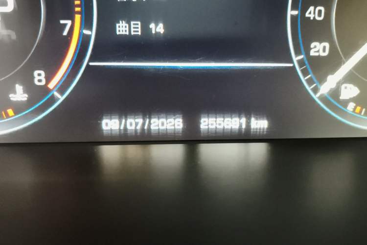 Used Land Rover Range 2014 Revised 3.0 SC V6 Vogue Odometer Close Up