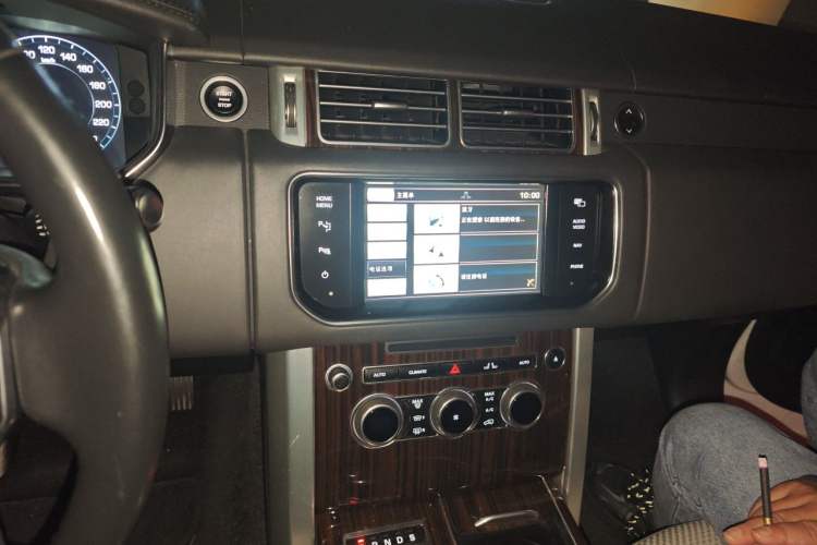 Used Land Rover Range 2014 Revised 3.0 SC V6 Vogue Audio And AC Panel