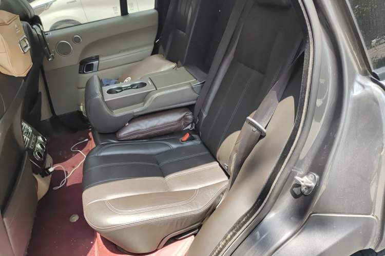 Used Land Rover Range 2014 3.0 SC V6 Vogue Left Rear Seat