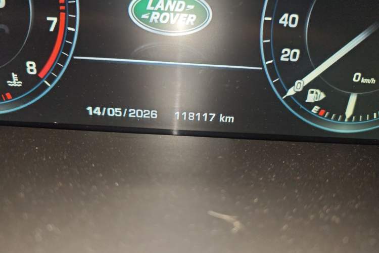Used Land Rover Range 2014 Revised 3.0 SC V6 Vogue Odometer Close Up