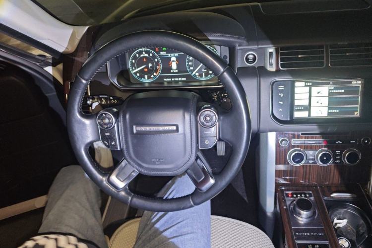 Used Land Rover Range 2014 Revised 3.0 SC V6 Vogue Steering Wheel