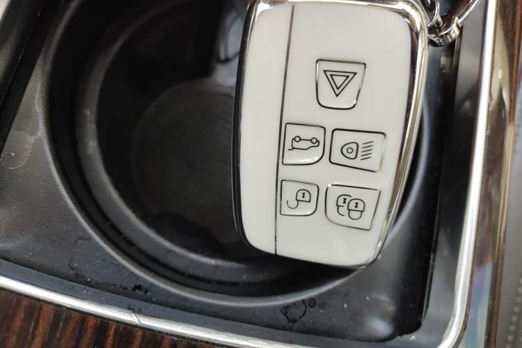 Used Land Rover Range 2014 3.0 SC V6 Vogue Vehicle Key
