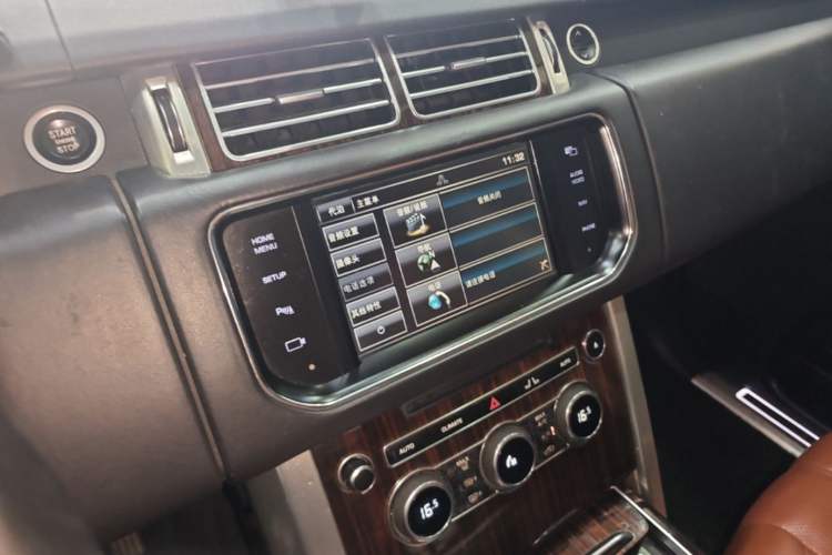 Used Land Rover Range 2014 3.0 SC V6 Vogue SE Long-Wheelbase Edition Audio And AC Panel