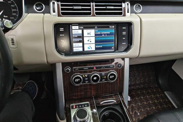 Used Land Rover Range  Audio And AC Panel
