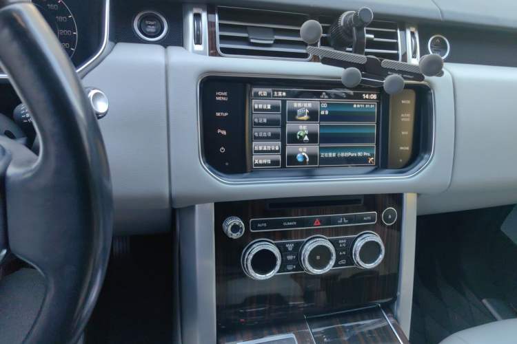 Used Land Rover Range  Audio And AC Panel