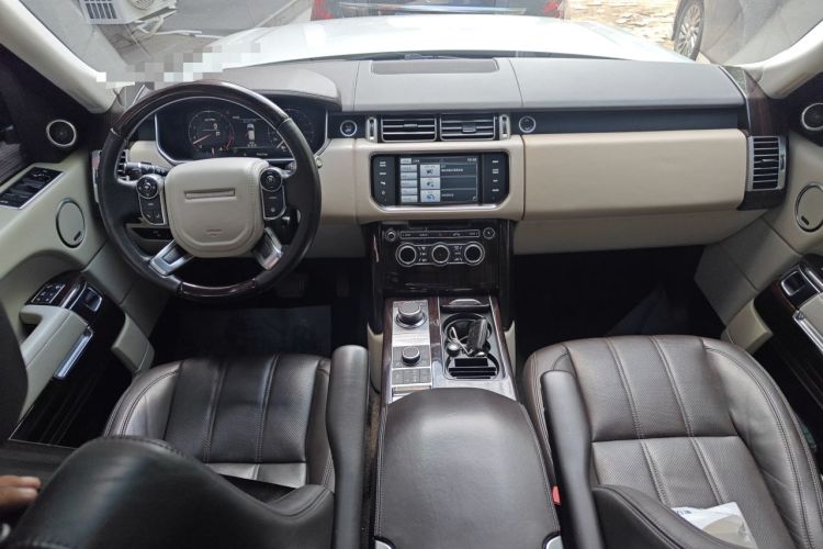 Used Land Rover Range 2014 Revised 3.0 SC V6 Vogue Center Console