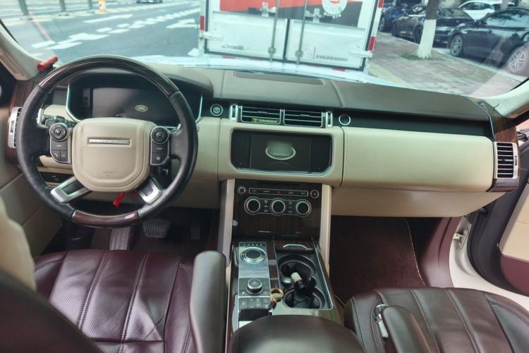Used Land Rover Range  Center Console
