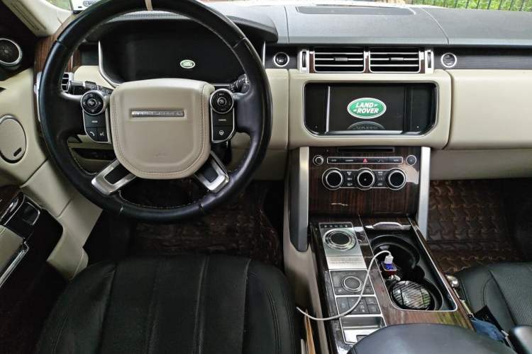 Used Land Rover Range  Center Console
