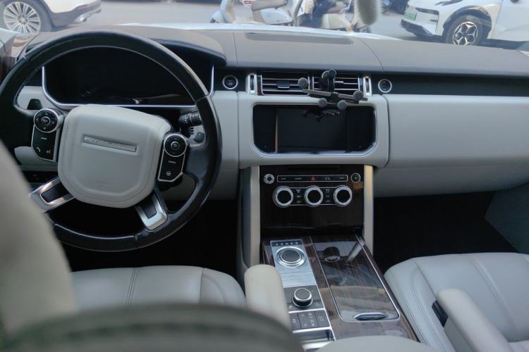 Used Land Rover Range  Center Console