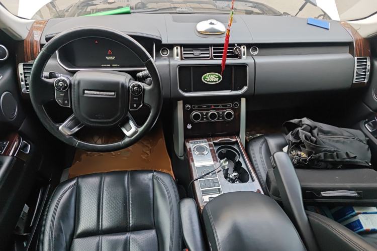 Used Land Rover Range 2014 Revised 3.0 SC V6 Vogue Center Console