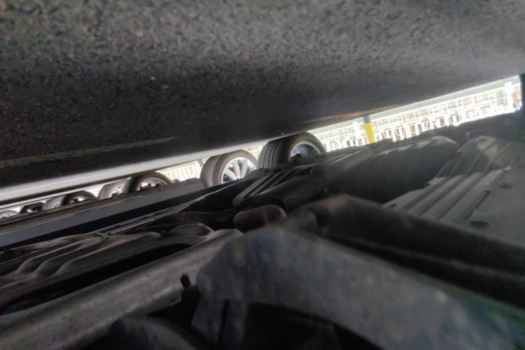 Used Land Rover Range  Chassis Front Right