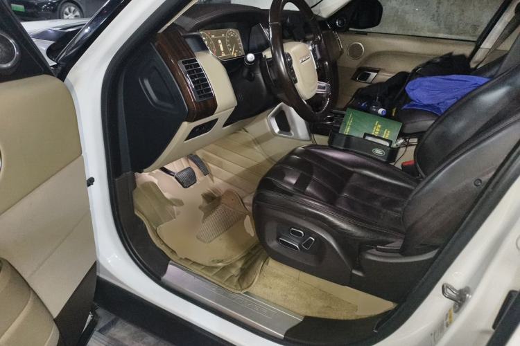 Used Land Rover Range 2014 Revised 3.0 SC V6 Vogue Driver Seat