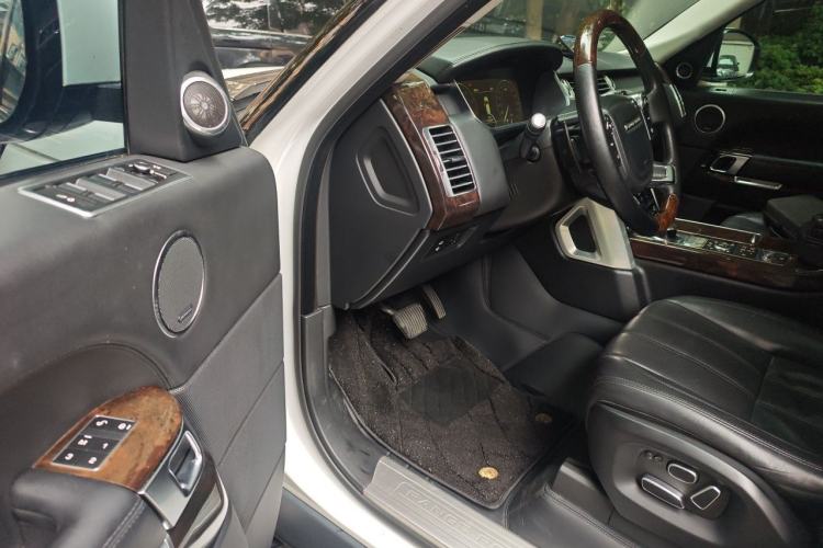Used Land Rover Range 2014 3.0 SC V6 Vogue SE Driver Seat
