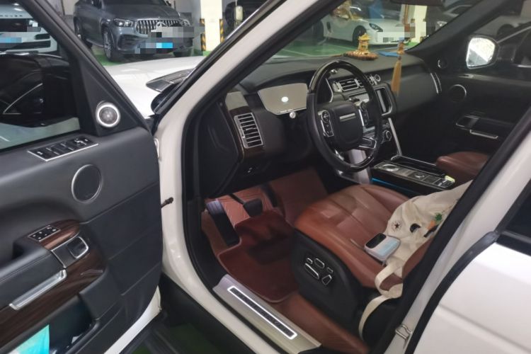 Used Land Rover Range 2014 3.0 SC V6 Vogue SE Long-Wheelbase Edition Driver Seat