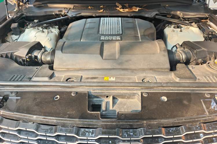 Used Land Rover Range 2014 3.0 SC V6 Vogue SE Long-Wheelbase Edition Engine Bay
