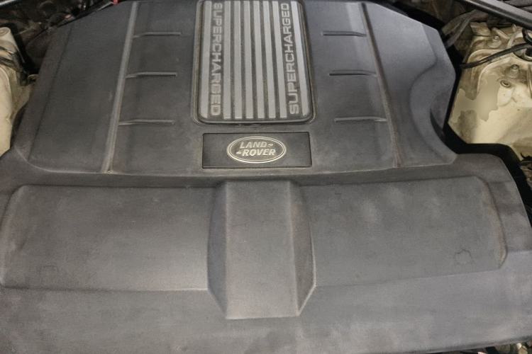 Used Land Rover Range 2014 Revised 3.0 SC V6 Vogue Engine Bay
