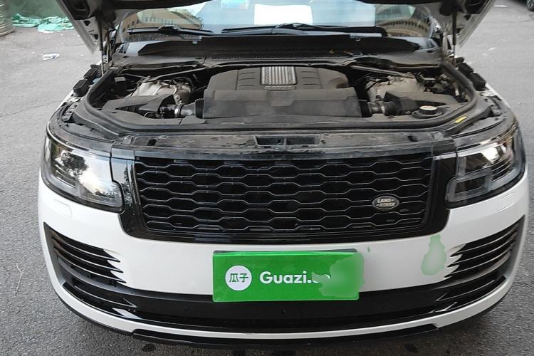 Used Land Rover Range 2014 3.0 SC V6 Vogue SE Long-Wheelbase Edition Engine Bay