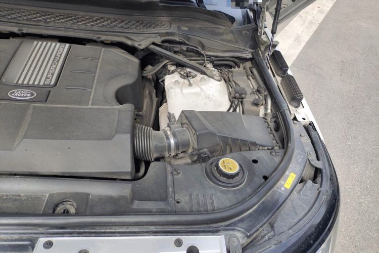 Used Land Rover Range 2014 Revised 3.0 SC V6 Vogue Engine Bay Left
