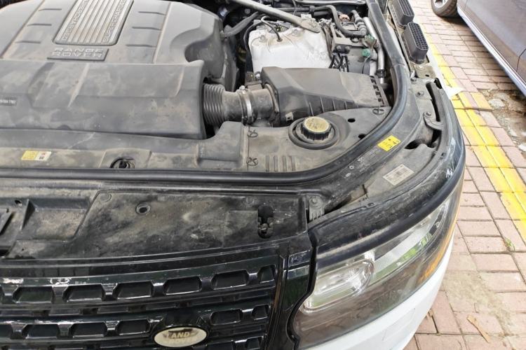Used Land Rover Range  Engine Bay Left