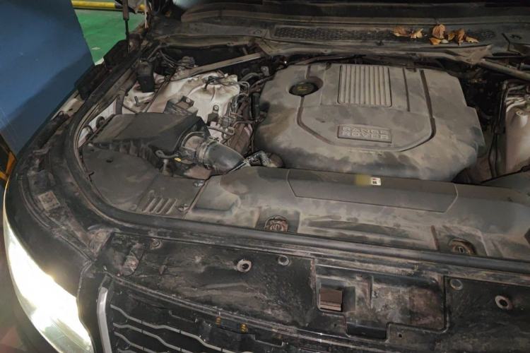 Used Land Rover Range  Engine Bay Right