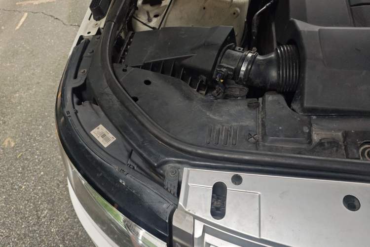 Used Land Rover Range 2014 3.0 SC V6 Vogue SE Engine Bay Right