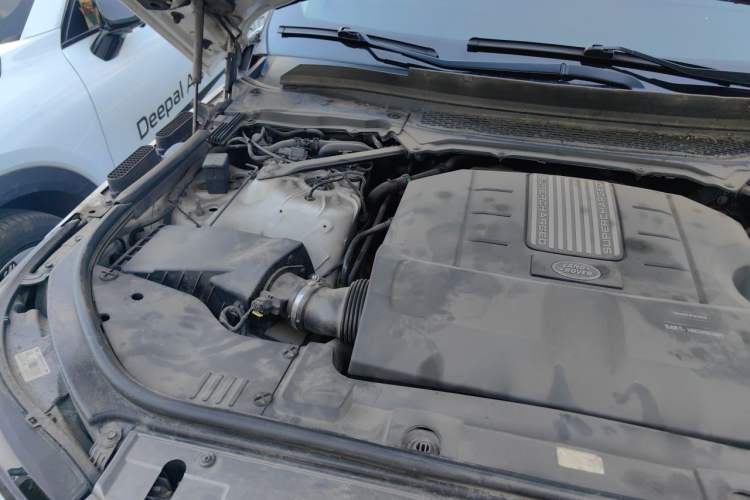 Used Land Rover Range  Engine Bay Right