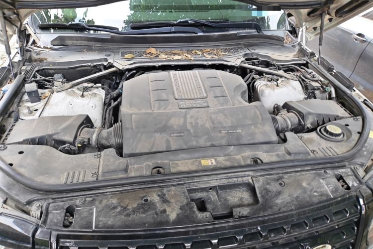 Used Land Rover Range  Engine Bay