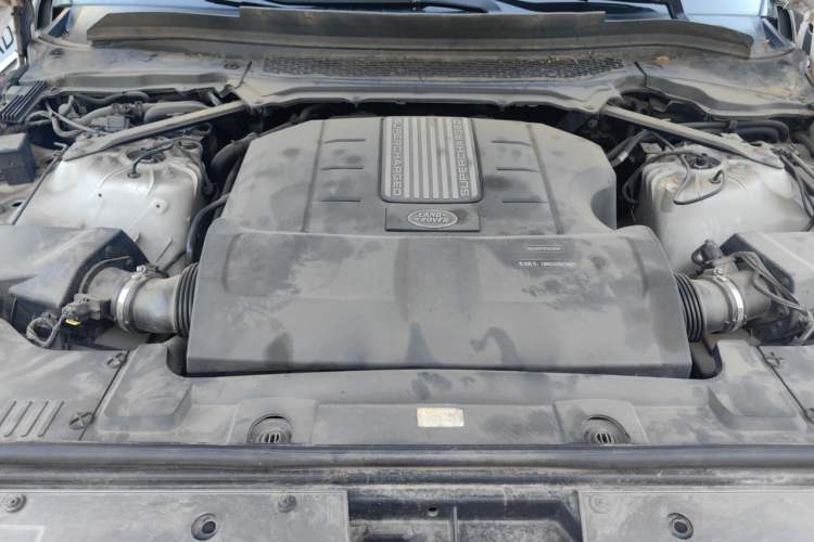 Used Land Rover Range  Engine Bay
