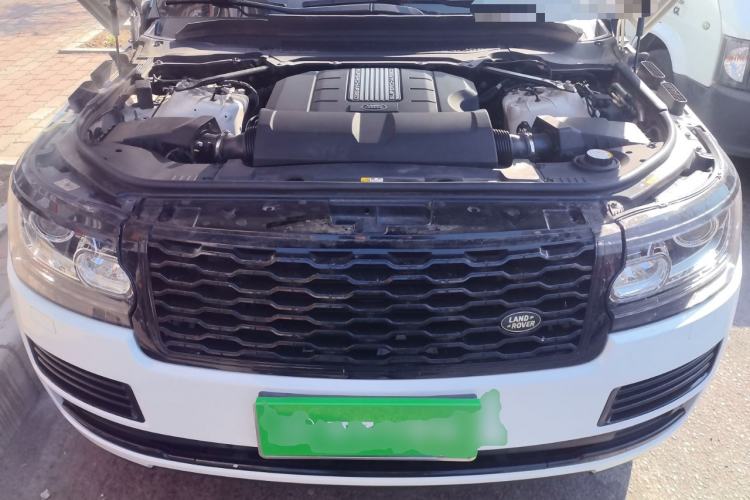 Used Land Rover Range 2014 3.0 SC V6 Vogue Engine Bay