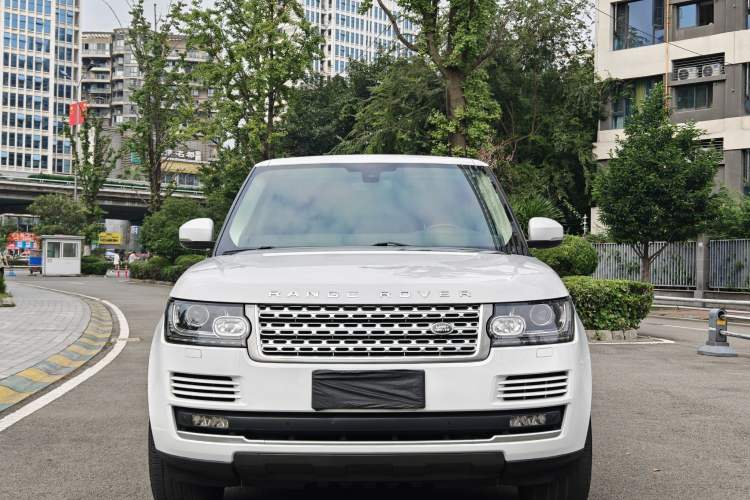 Used Land Rover Range 2014 Revised 3.0 SC V6 Vogue Exterior 1