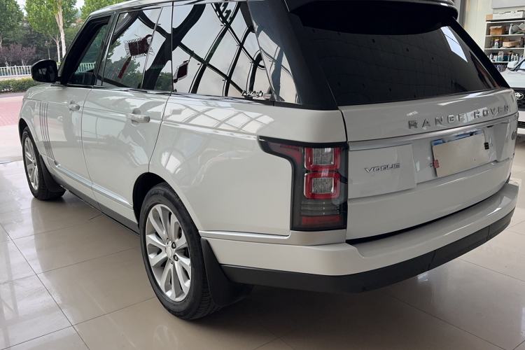 Used Land Rover Range 2014 Revised 3.0 SC V6 Vogue Exterior 5