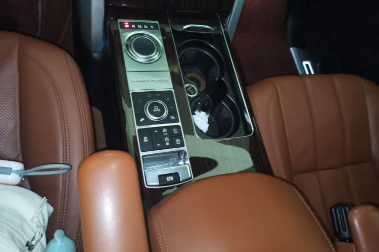 Used Land Rover Range 2014 3.0 SC V6 Vogue SE Long-Wheelbase Edition Gear Lever