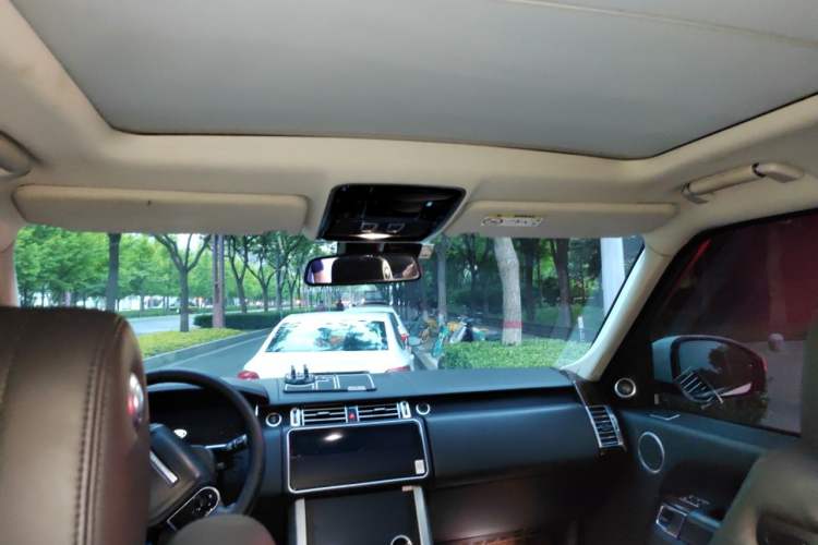 Used Land Rover Range 2014 Revised 3.0 SC V6 Vogue Headliner