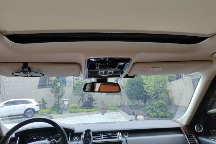 Used Land Rover Range 2014 3.0 SC V6 Vogue SE Long-Wheelbase Edition Headliner